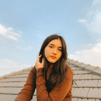 "I've been paralyzed by camera fear for 2 YEARS. After this session, I posted my first video in Spanish (not even my first language!) and got 47 comments. I cried. Thank you, Lama."